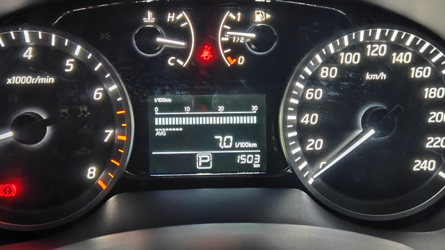 轩逸经典想买的问才提车一个月10.29日提车，经典低配，价格就那价没多少水分应