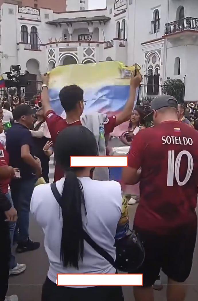 估计有人在庆祝委内瑞拉的事了。我不知道他们有啥好庆祝的，自己国家总统被他国抓走了