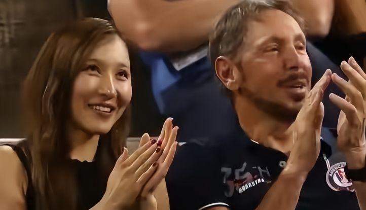 高颜值高学历又如何？看到34岁的朱乔琳一跃成为全球首富夫人才明白，顶级富豪身边最