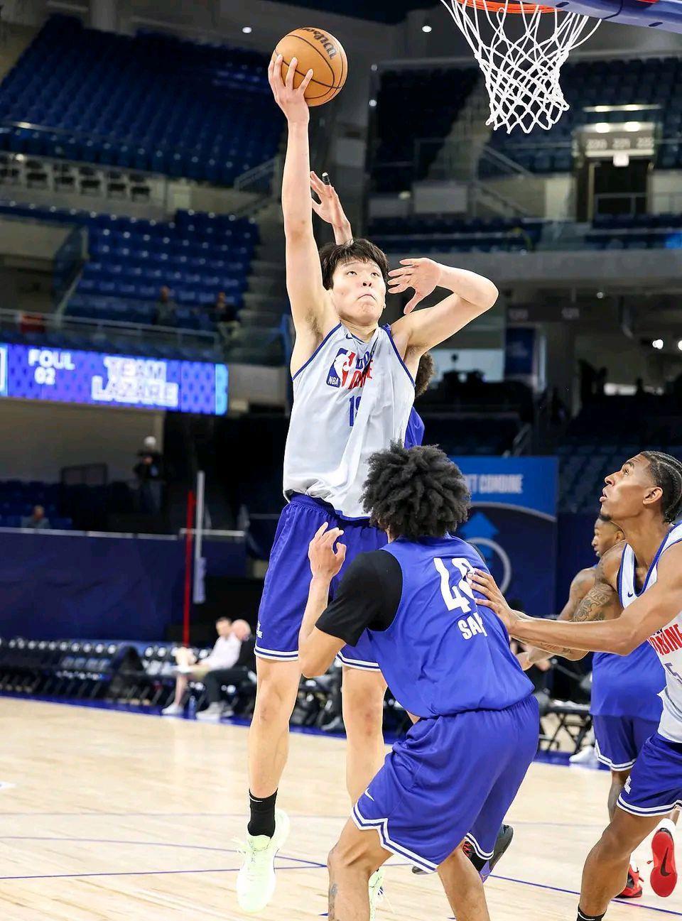 杨瀚森已经有媒体预测到29顺位了其实杨瀚森这个风格，更像是10多年前看小加索
