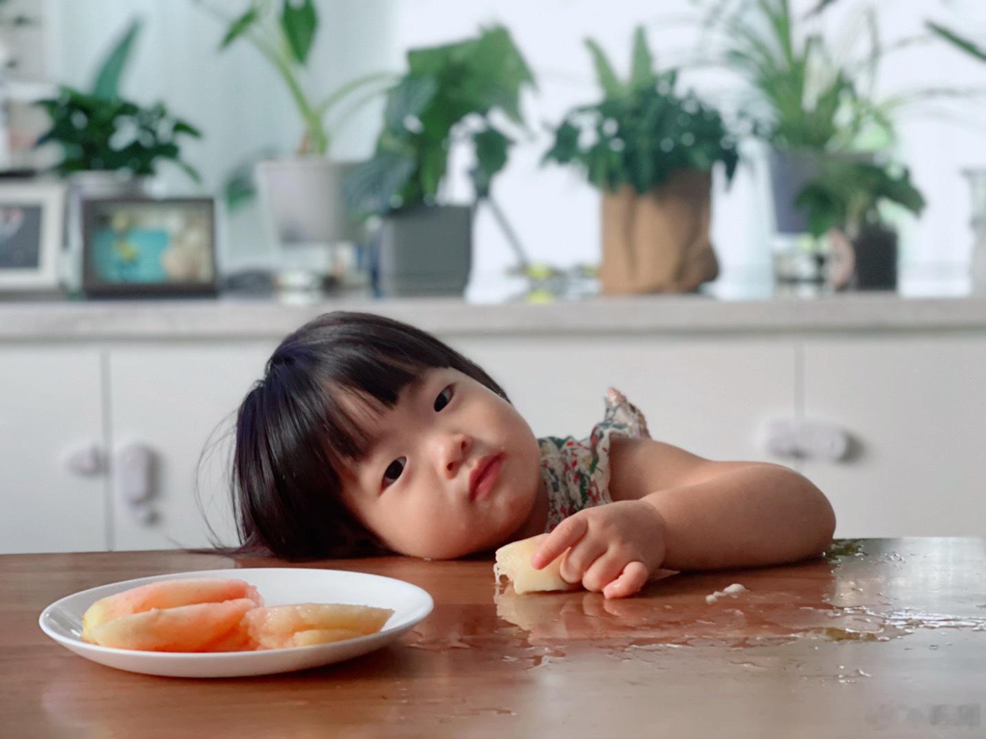 哇，这张更可爱了小宝宝真的好治愈啊…