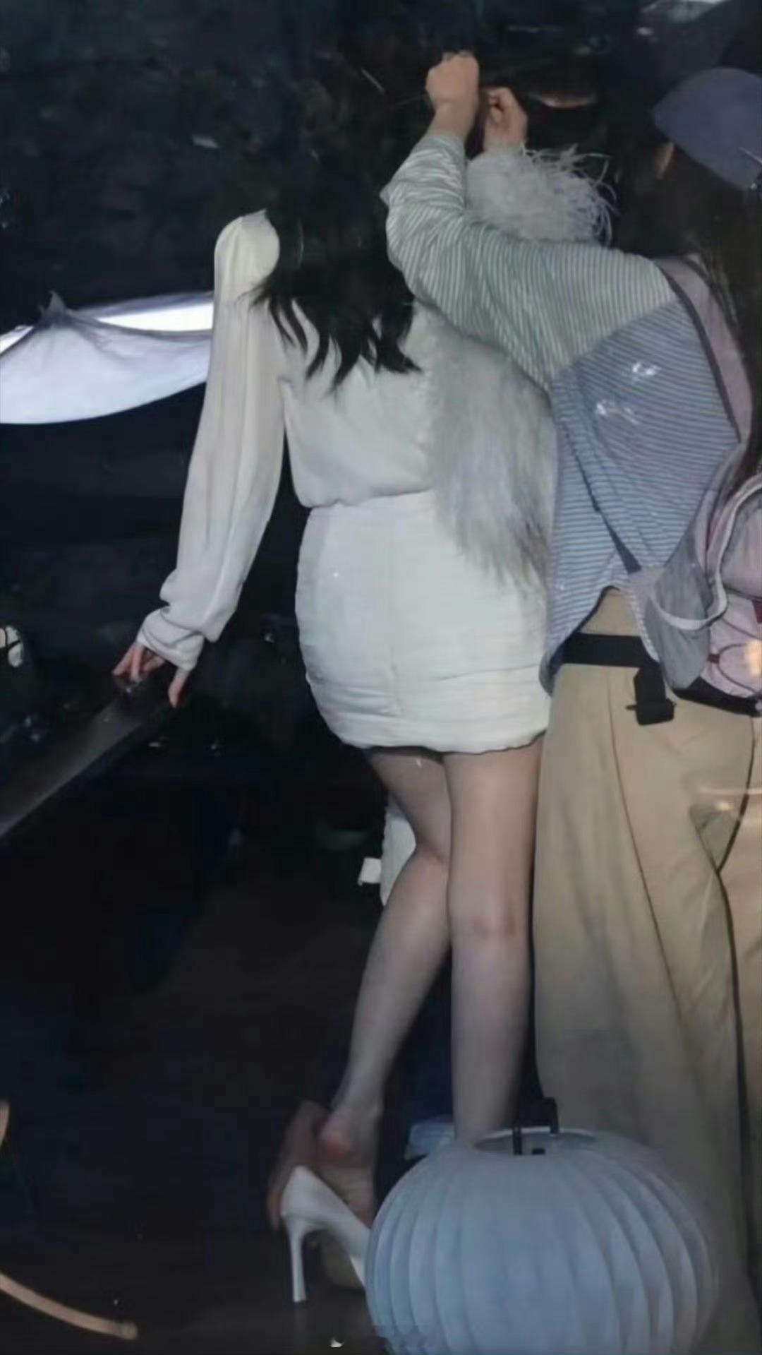 一张封神之鞠婧祎美腿足底都给了，好厉害​​​