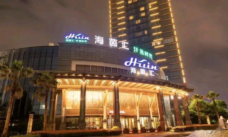 东北老阿姨在杭州滨江长河附近找了好几天工作没找到合适的。其实，杭州的工作有，只