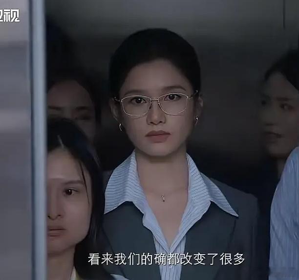 张婧仪到底怎么吹出来的骨相美女