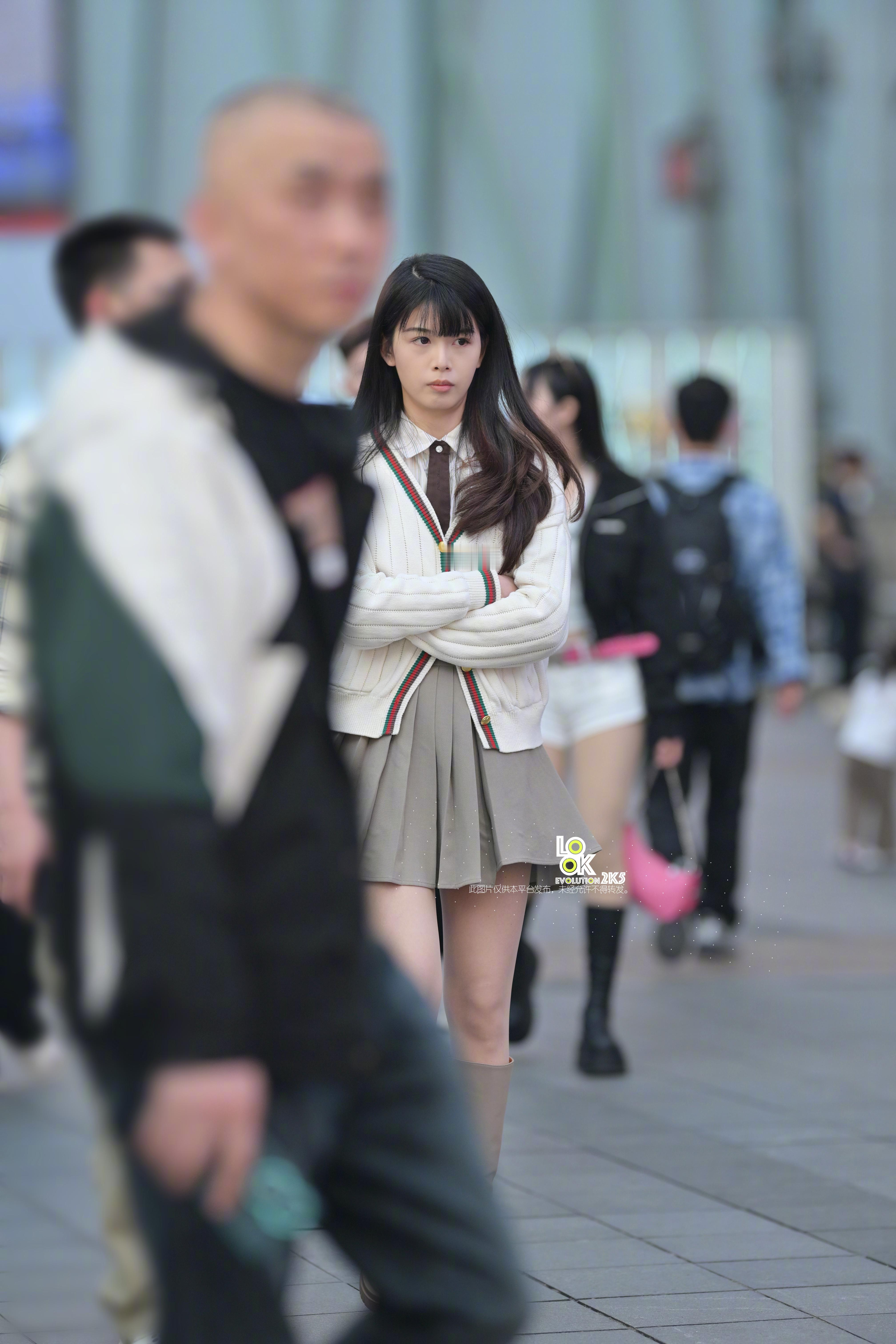 我觉得这张比上一张好看