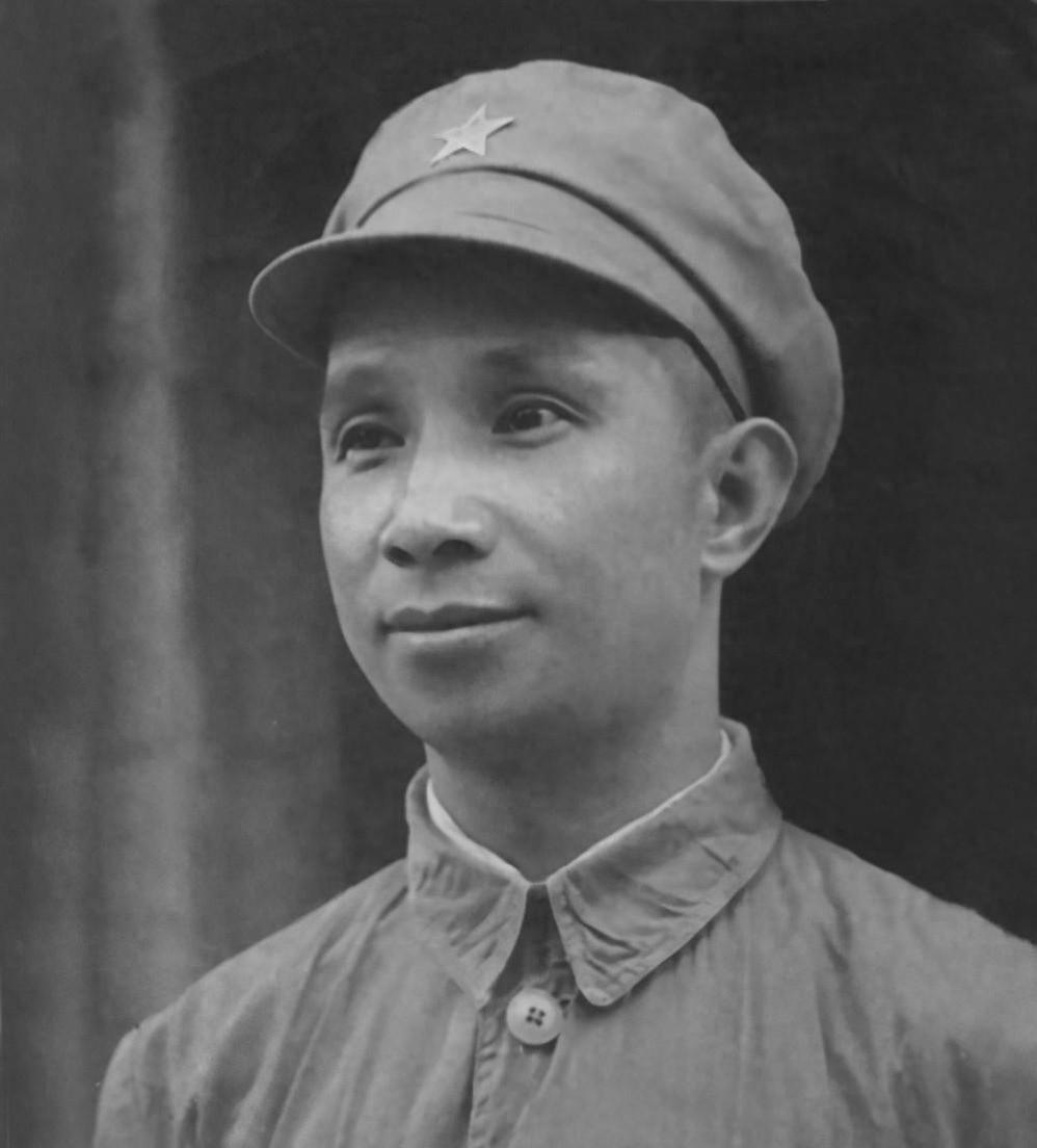 1947年华东野战军刚组建时，有三位猛将为何最初对粟裕心有不服？1946年冬，