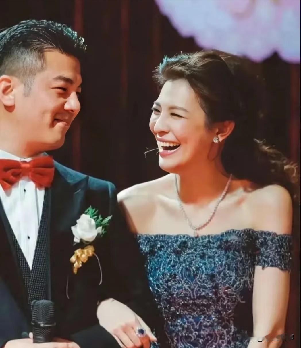 真没想到林若亚会走这条路。9年，6次试管，最后换来的是一张几近无精的报告单。