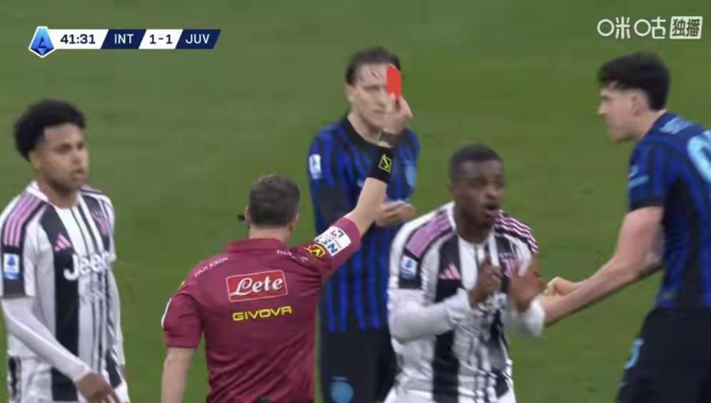 【卡卢卢的无接触交通事故】国际米兰主场对阵尤文图斯，这张第二黄的争议非常大，尤文
