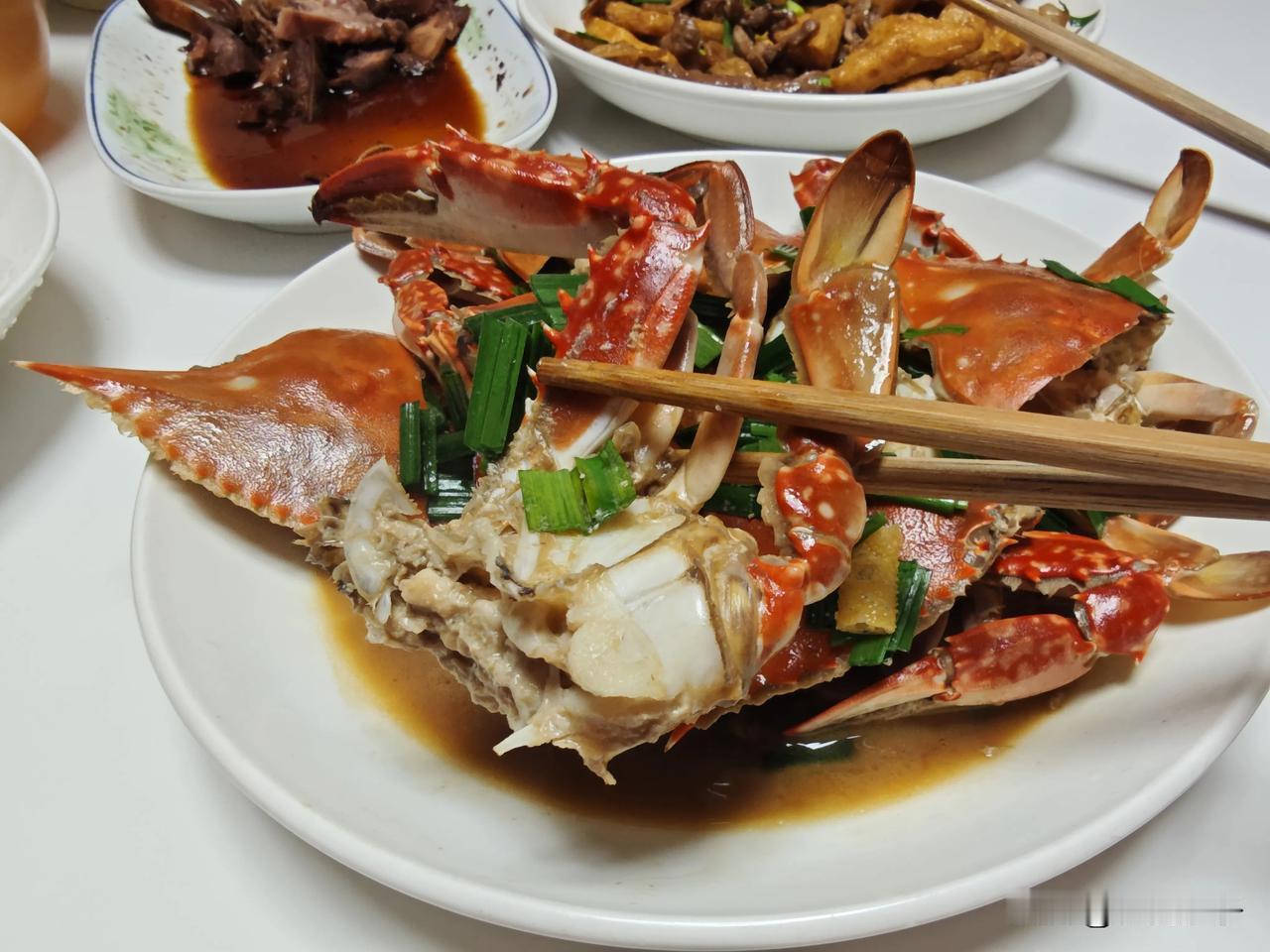 福州朝阳路菜市场（先锋市场）开渔节后，买到鲜活肥美的梭子蟹，25元一斤性价比高。