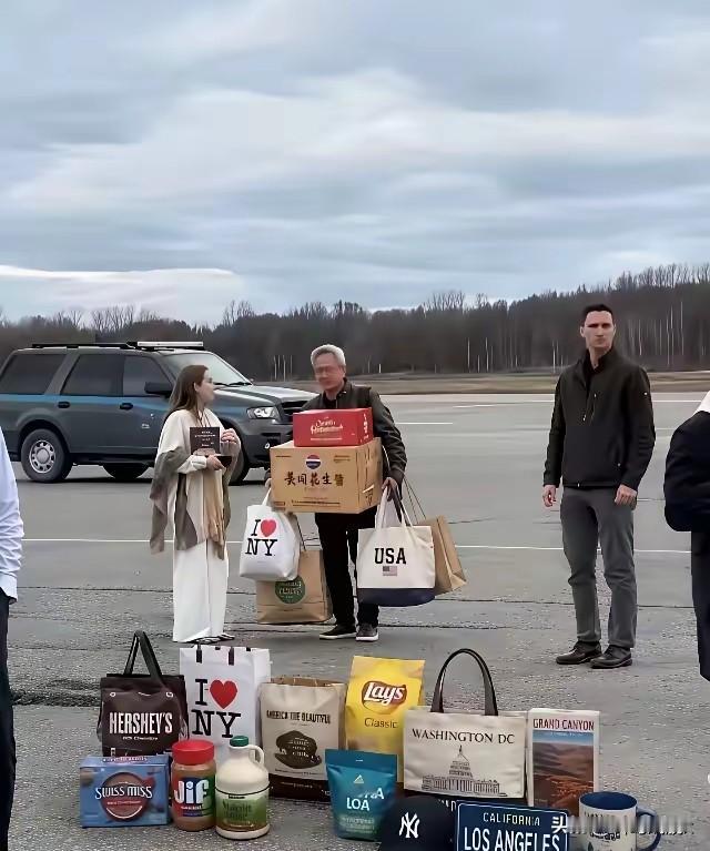 黄仁勋这个人该说不说的，实在是有点太爱花钱了，在中国喜欢买这买那的，在美国也是