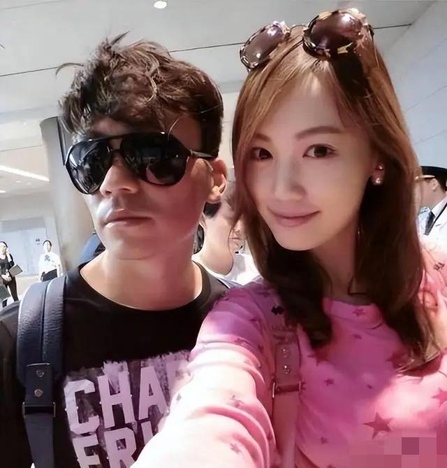 马蓉深夜卖惨：是真悔过，还是又想翻红？马蓉最近半夜突然在微博发文，感叹离婚快