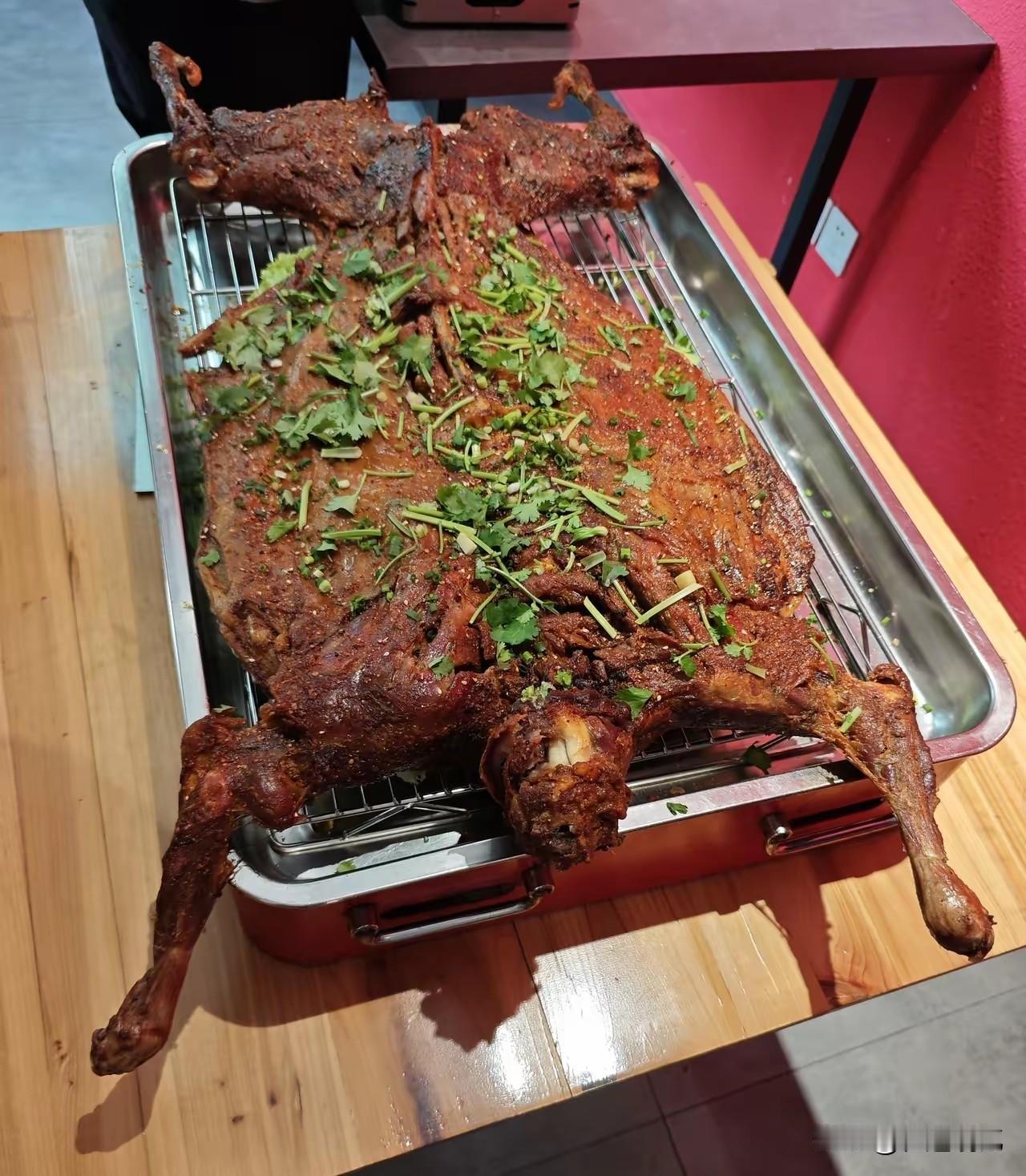 1188元买的36斤活羊，烤完以后只剩6.9斤，顾客找店家理论，店家说这是正常现