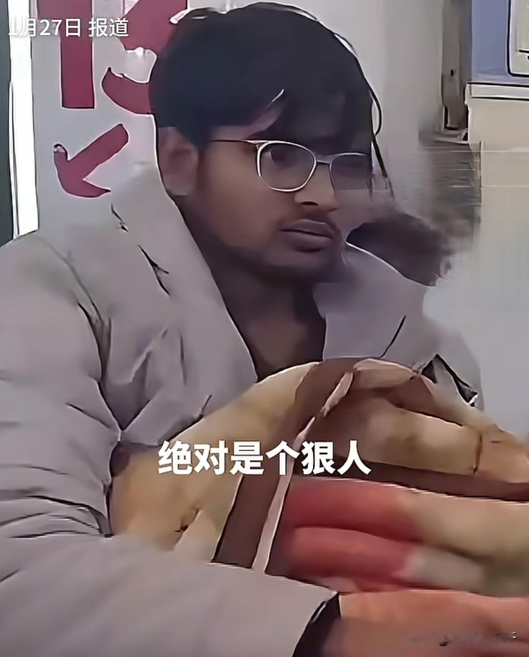 “这绝对是个狠人啊。”只听说过断臂求生，居然还有断脚求学。印度一男子为了上医学