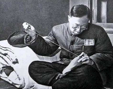 溥仪在“伪满”的权力有多大？别被他装孙子的一面给骗了。披着羊皮的狼，溥仪做伪满皇