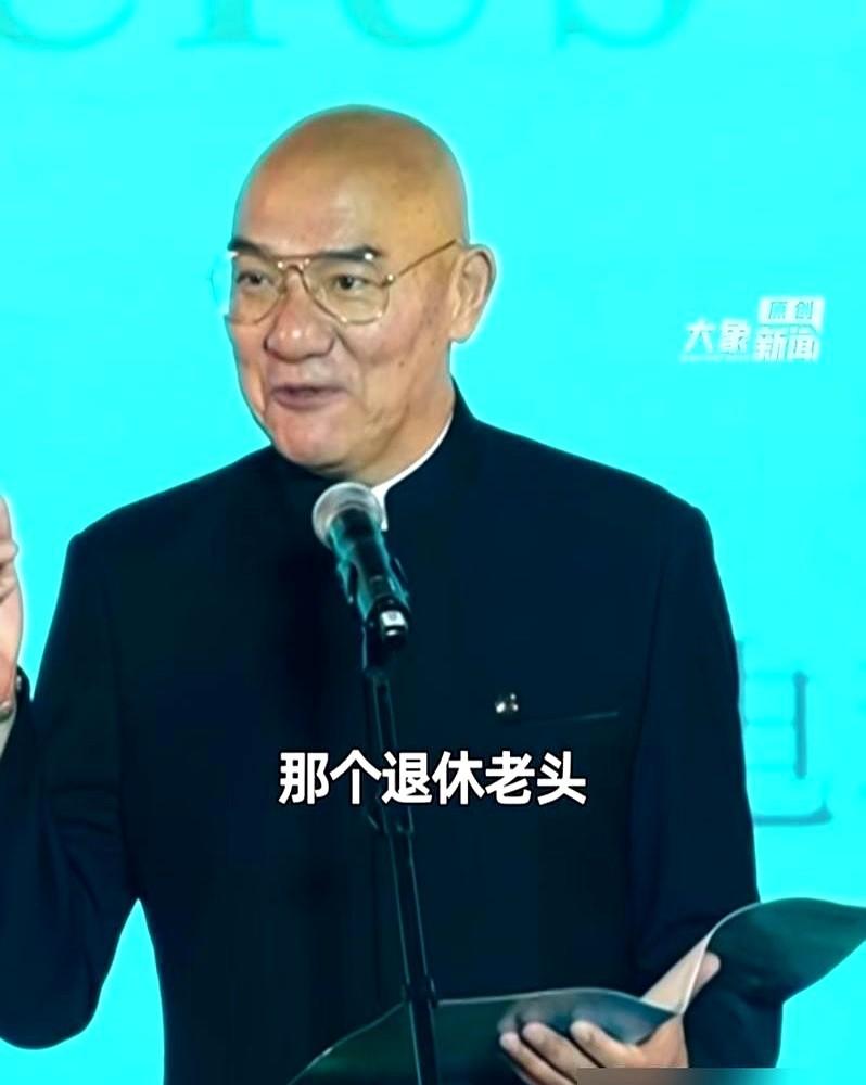 “这人压得住场，能演出那种温润里带刀的劲儿。”唐国强本来打算演八爷，后来改演