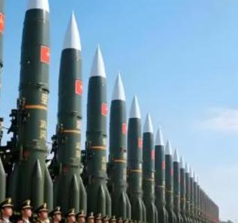 中国悄然做最坏打算：俄乌战争若彻底崩盘，三大关键行动必须立即启动，否则全球格局将