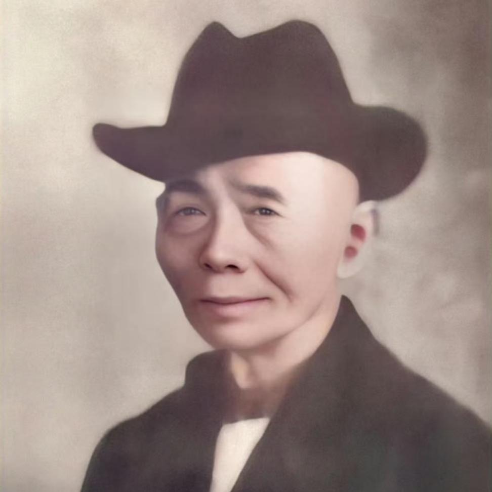 他是太平军为数不多幸存的王爷，曾参加金田起义，见证太平天国的荣辱兴衰，如果论辈分