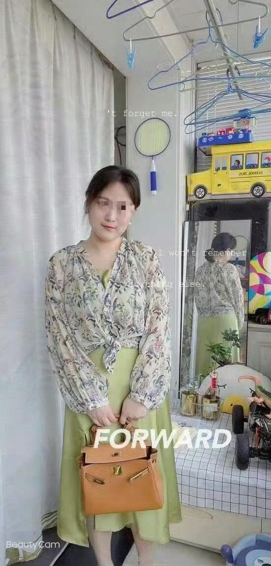 网友投稿：这位女生，你把裙子穿成这样……你买它的意义何在啊？女装模特能不能