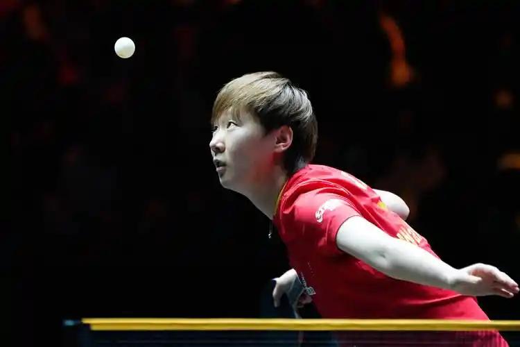 王曼昱、蒯曼、林诗栋是本届亚运会乒乓球最耀眼的明星。王曼昱拿下女团和女单金牌，