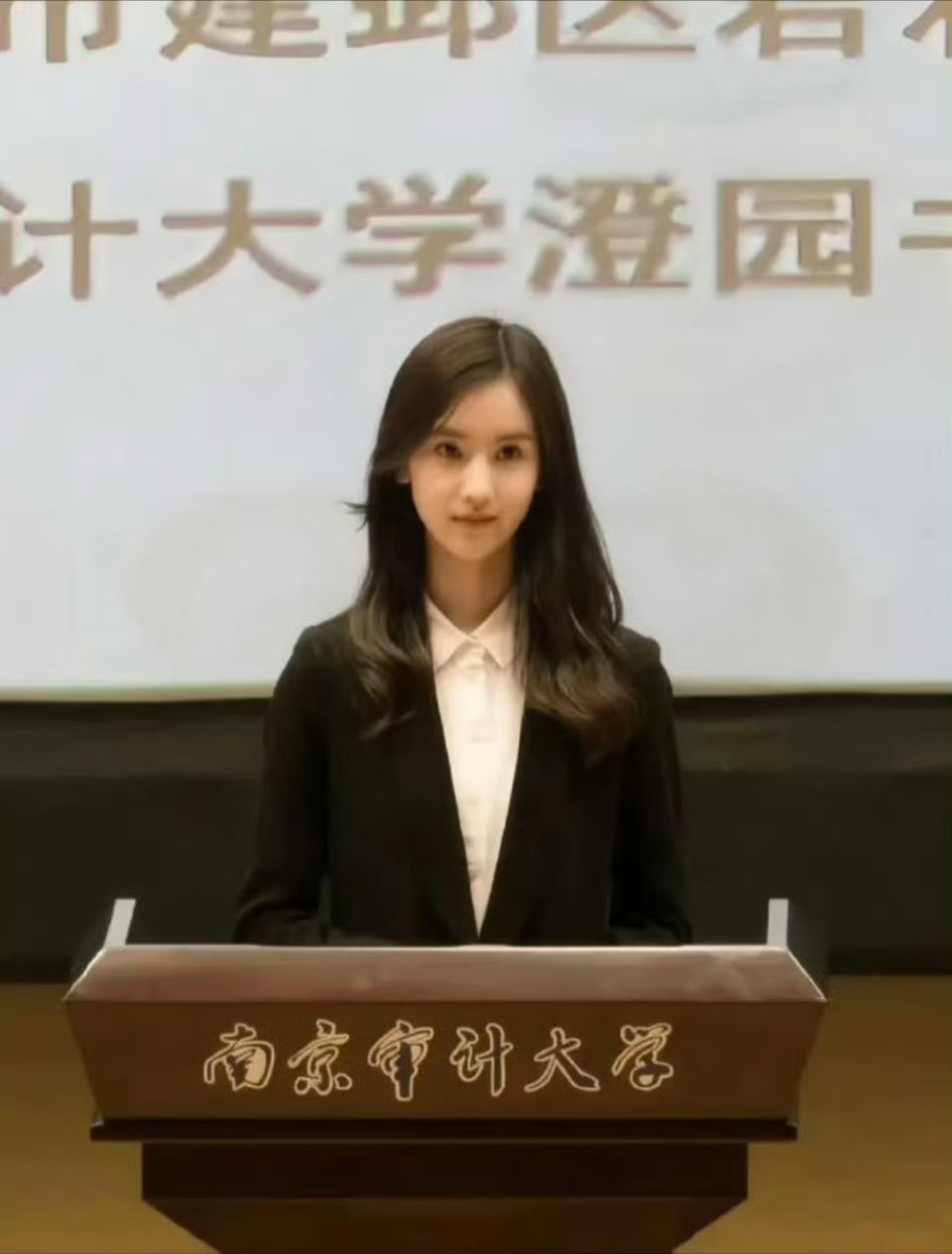 陈都灵梦女这个圈子好权威高智学姐天菜​​​