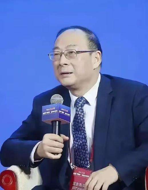 果不其然。中国学者金灿荣突然抛出两句重话：一旦俄乌在美国协调下收场，俄罗斯得