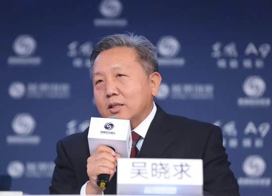 火星四溅！经济学者刘纪鹏和吴晓求谈论股市4000点。吴晓求表示，刘纪鹏老师说的大