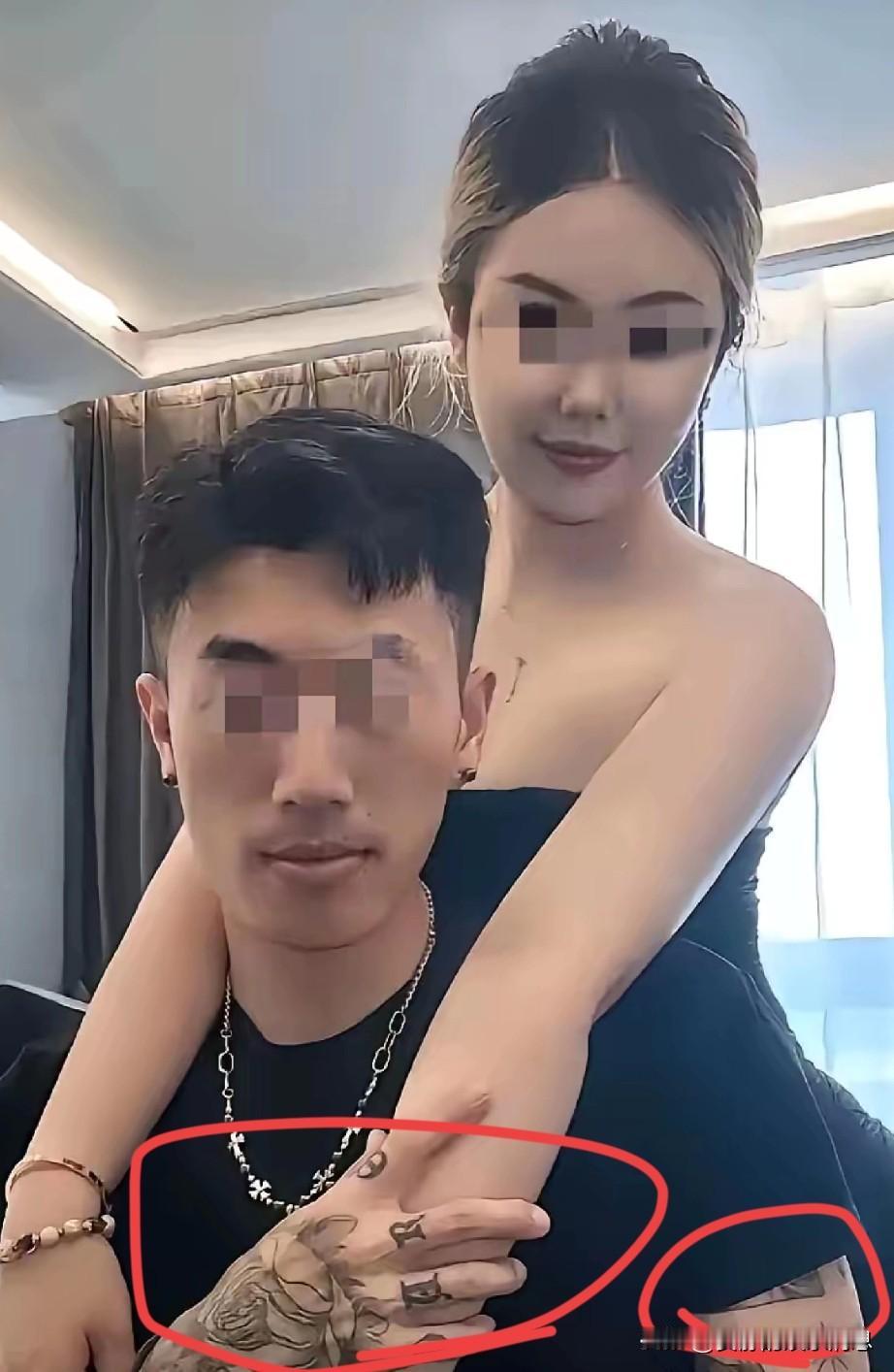 这是不想要这个职业了吧？专业知识全还给学校了吗？职业道德又被放到哪里去了？女护士