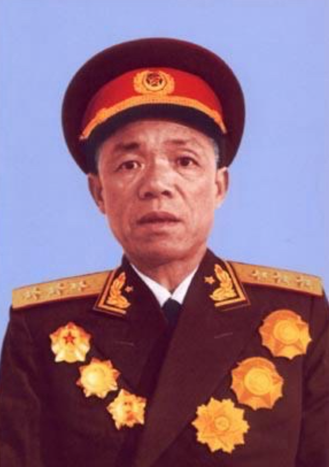 1934年，韩先楚打了胜仗后，因弄丢了200多银元，被撤职，红25军政委吴焕先却