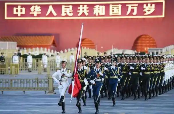 最近好多网友都在聊2027年：这一年对中国来说，注定是极不寻常的一年。整整1