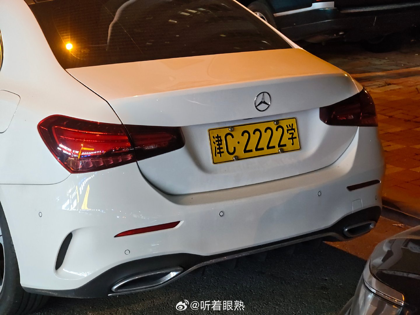 这车牌号，[吐舌头眯眼睛笑][吐舌头眯眼睛笑][吐舌头眯眼睛笑][吐舌头眯眼睛笑]。​