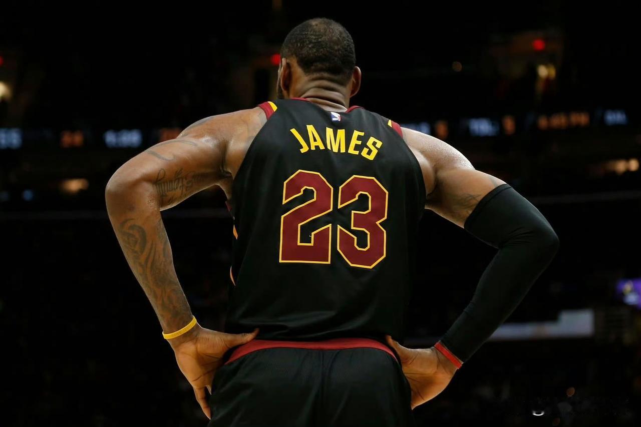 历史独一档冷知识，詹姆斯连续13个赛季MVP评选全部位列前五，NBA无人能及🤯