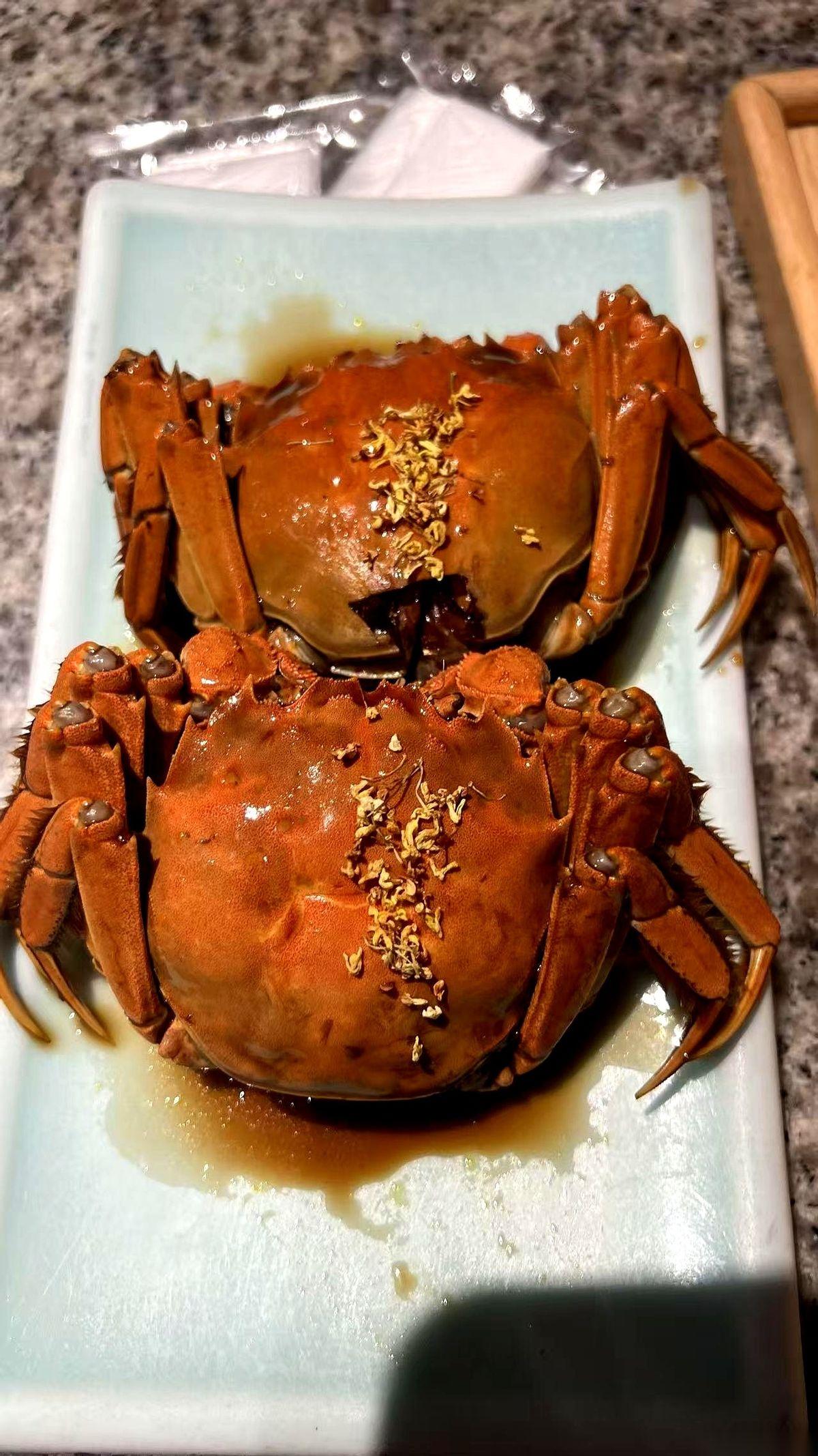 现在要是哪天吃了三顿饭，半夜就得在床上烙大餅，胃里烧得慌。谁敢信啊？想当年，