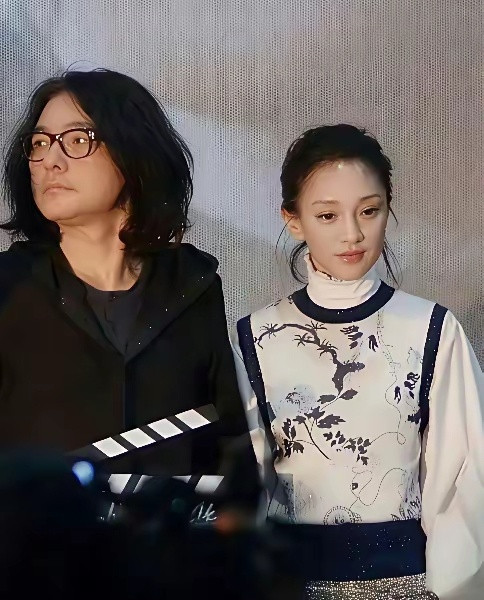 你敢相信这是44岁的周迅，这状态真的没谁了