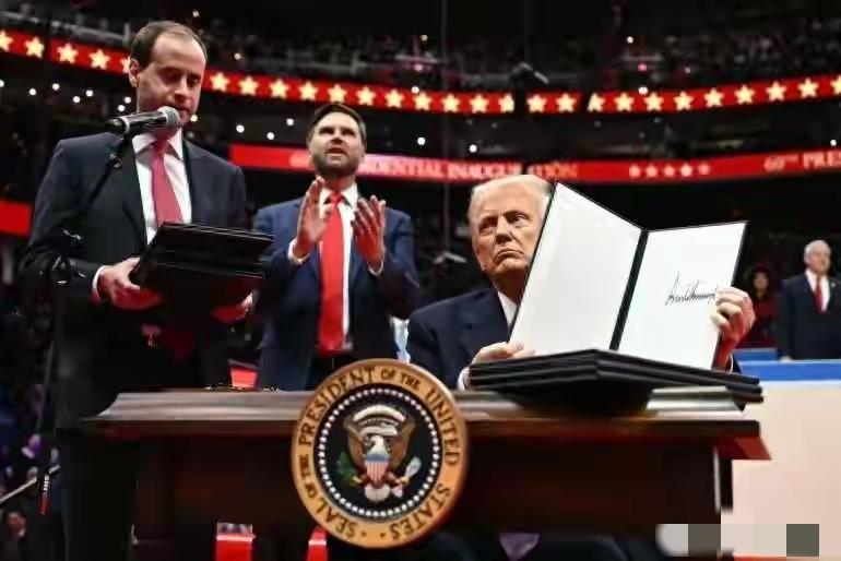 中方4号公告硬菜上桌！美国退世卫前，遭精准反杀美国退出世卫只剩一周，还狂退