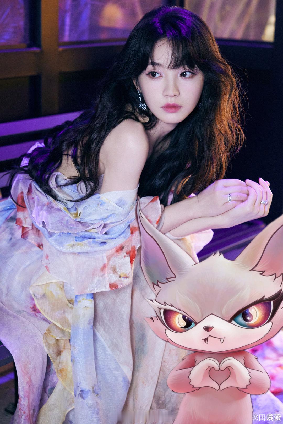 田曦薇猫塑的喵塑适配度直接拉满！圆眼梨涡自带奶萌喵态，软乎乎的模样活脱脱一只
