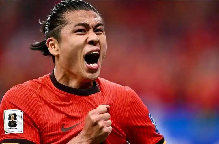 张玉宁成为中国国足新任第一队长，邵佳一还是有眼光的，张玉宁是目前中国国足第一锋霸