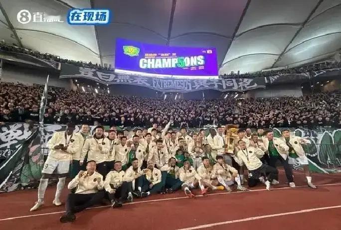 3-0，河南队这回算是给咱们上了一堂生动的“作死”课。我就纳了闷了，老老实