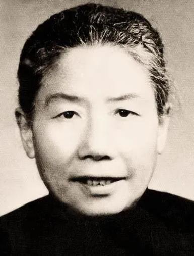 1964年12月22日，曾国藩胞弟曾国潢的曾孙女曾昭燏，登上了南京灵谷寺，从66