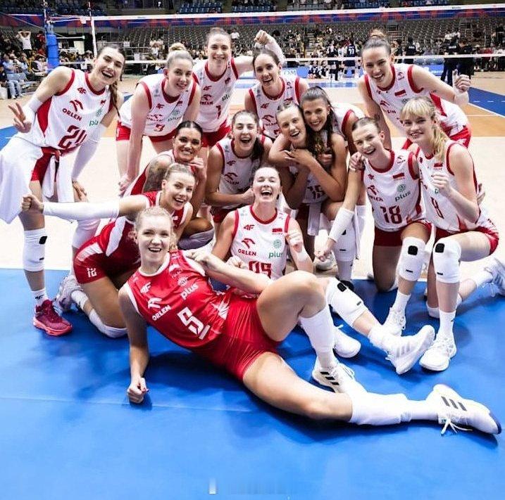 女排2025世界女排联赛第一场半决赛对决确定:🇵🇱波兰女排🆚意大