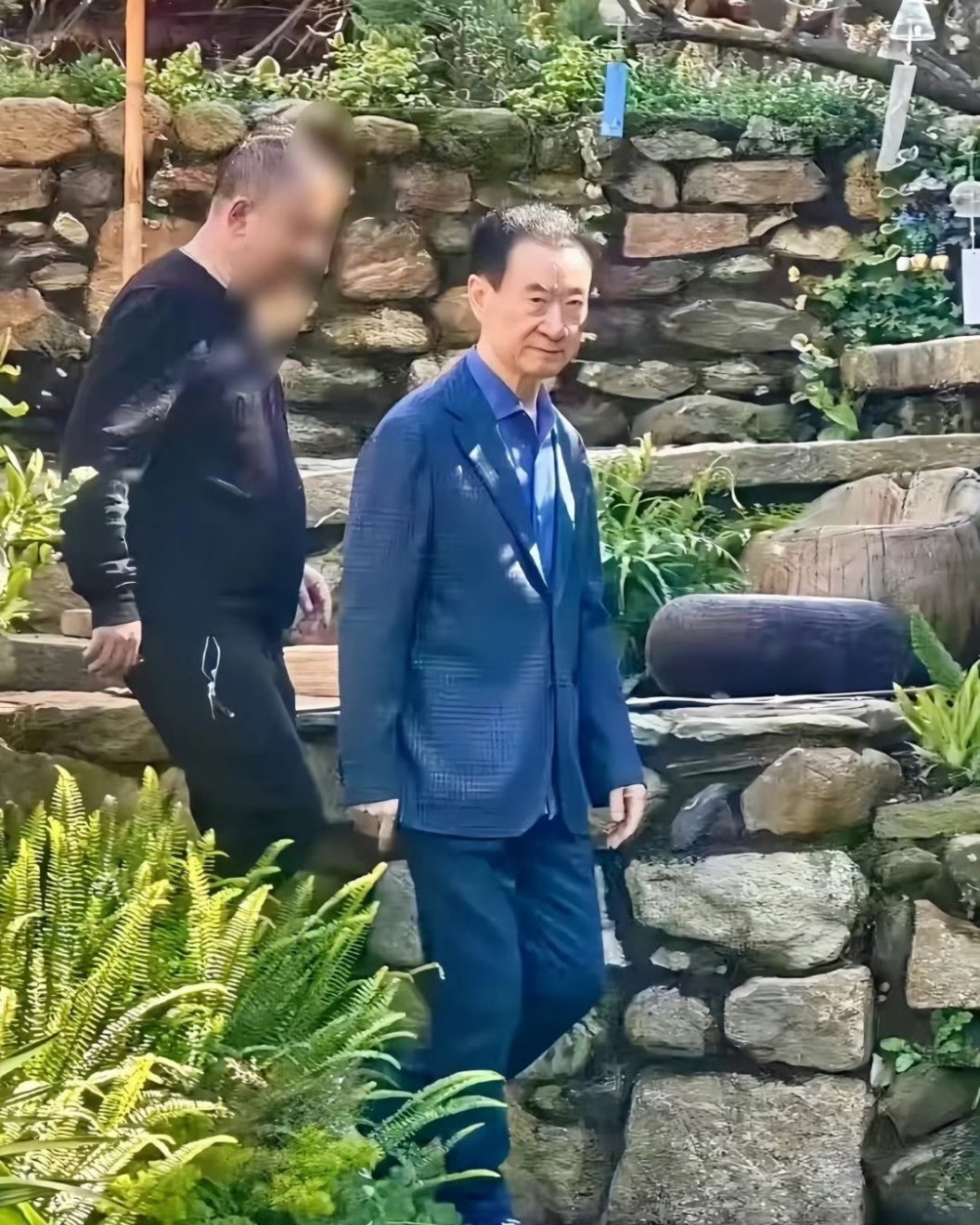 王健林又背上超30亿债务从首富到首负，这才是真正的大起大落啊！