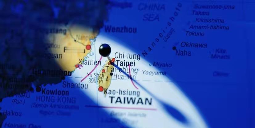 特朗普下令封锁霍尔木兹海峡，俄罗斯专家预测台湾命运！封锁台湾可能会瞬间改变该岛的