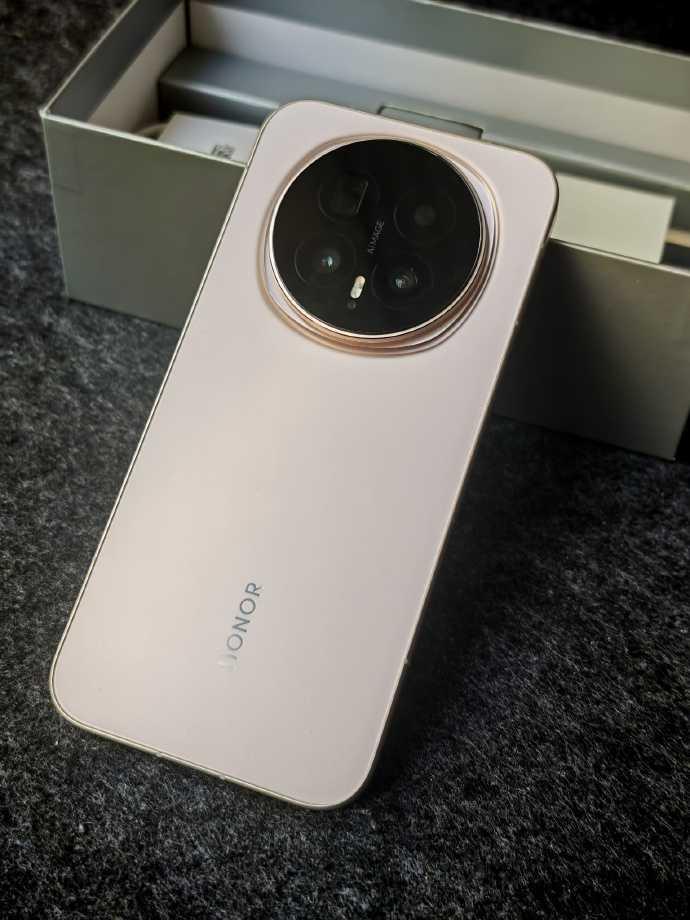 旗舰体验不必追Pro，荣耀Magic8标准版用实力打破认知：3nm工艺的骁龙8至