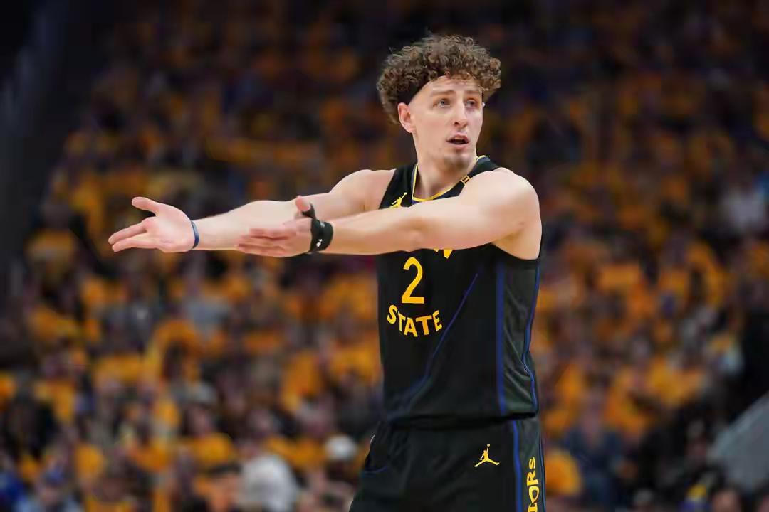 评价，勇士不敌森林狼，谁该负责！库里高分，球队败北，科尔作妖，胡搞阵容，不看数