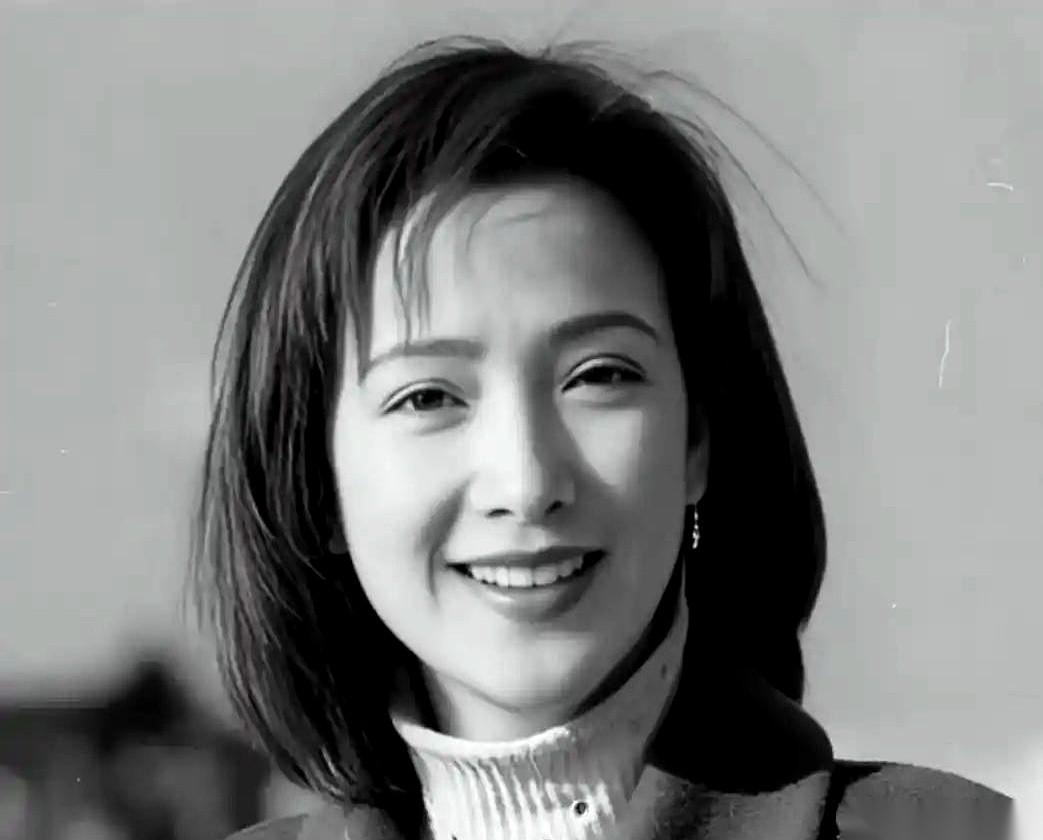 说出来你可能不信，一个女演员，说消失就消失了，整整十年。不是退圈，也不是嫁人。