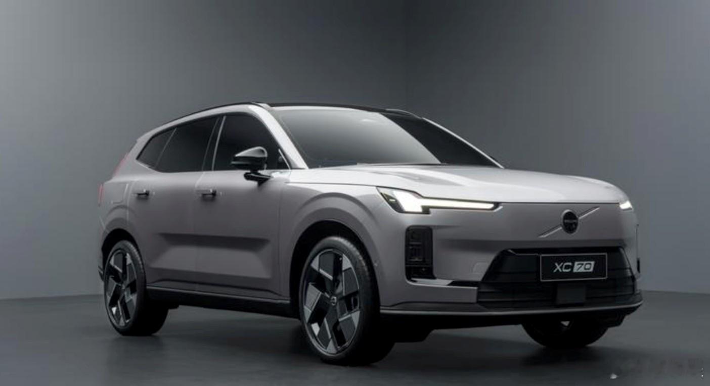 2025年5月7日，沃尔沃推出全新XC70，基于SMA混动架构打造，填补XC60