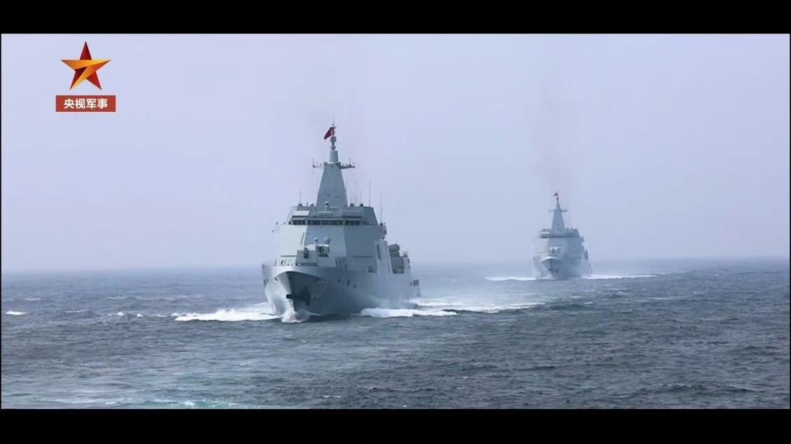 东海舰队：谁还没两艘055万吨大驱啊好家伙，“东海舰队