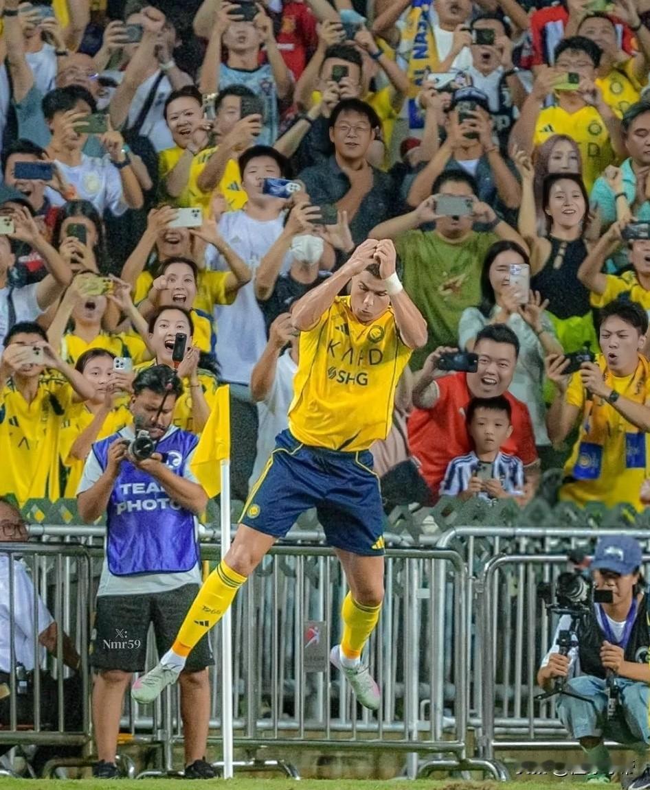 太可惜了，C罗不仅没能上演帽子戏法，球队还惨遭绝平!在刚刚结束的利雅得胜利客