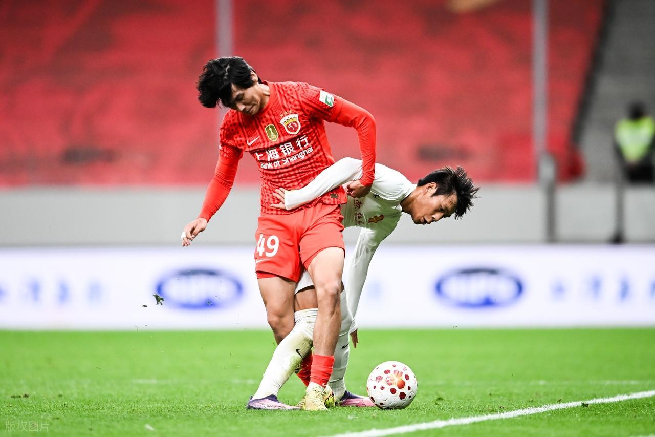 不敌重庆铜梁龙！上海海港做出重要决定：申诉漏判2点球杨希禁区被推；安佩姆禁区