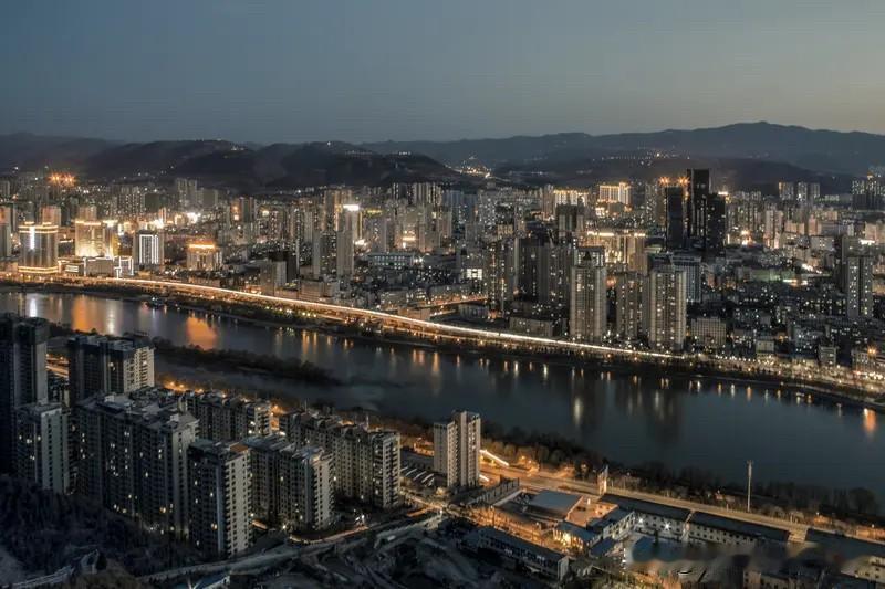 兰州楼市近18个月行情复盘：核心板块抗跌、外围持续走弱，整体未止跌结合202