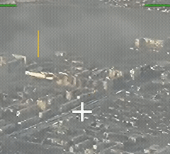 12月16日，俄军的航弹又开始轰炸了，分别轰炸了两处乌军武装部队据点，康斯坦丁诺